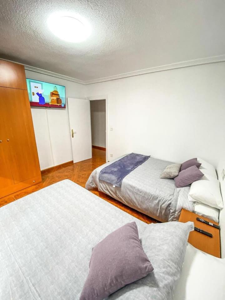 Residencial Leyra, Piso Centrico De 6 Habitaciones, 8 Camas Salamanca Bagian luar foto